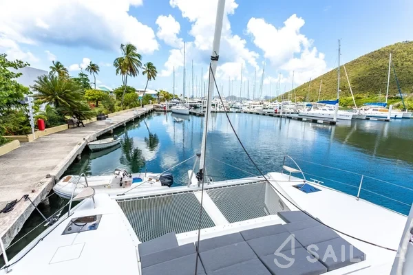 Elba 45 - Yacht Charter Sailica