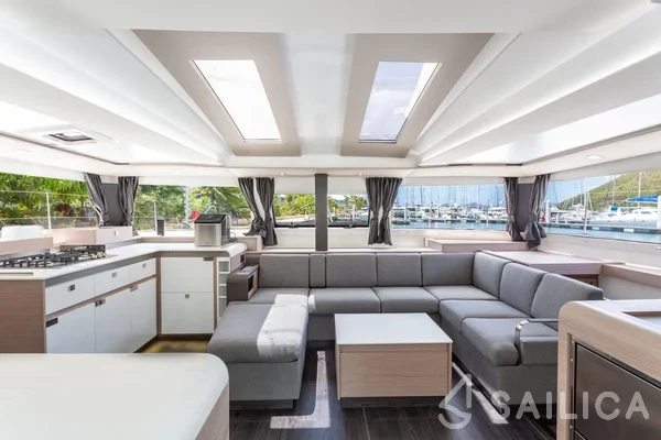 Elba 45 - Yacht Charter Sailica
