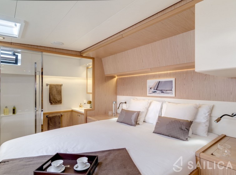 Lagoon 52F - Yacht Charter Sailica