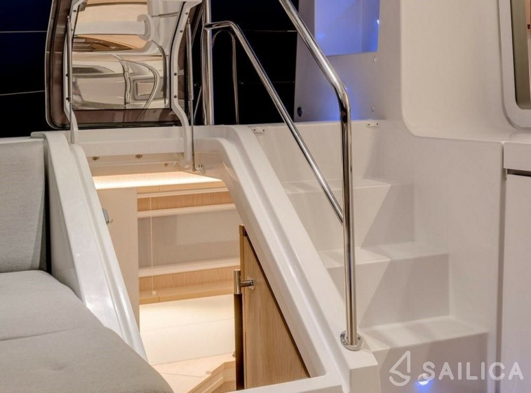 Lagoon 52F - Yacht Charter Sailica