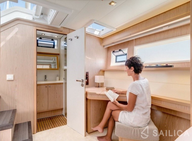 Lagoon 52F - Yacht Charter Sailica
