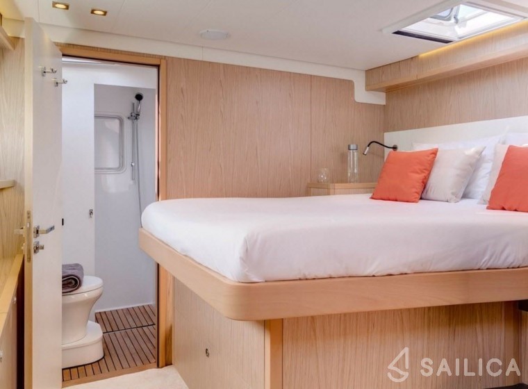 Lagoon 52F - Yacht Charter Sailica