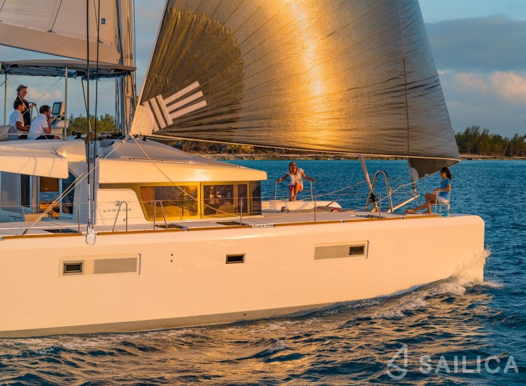Lagoon 52F - Yacht Charter Sailica