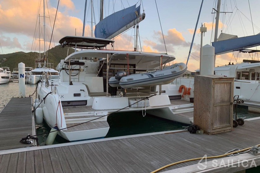 Lagoon 42 - Yacht Charter Sailica
