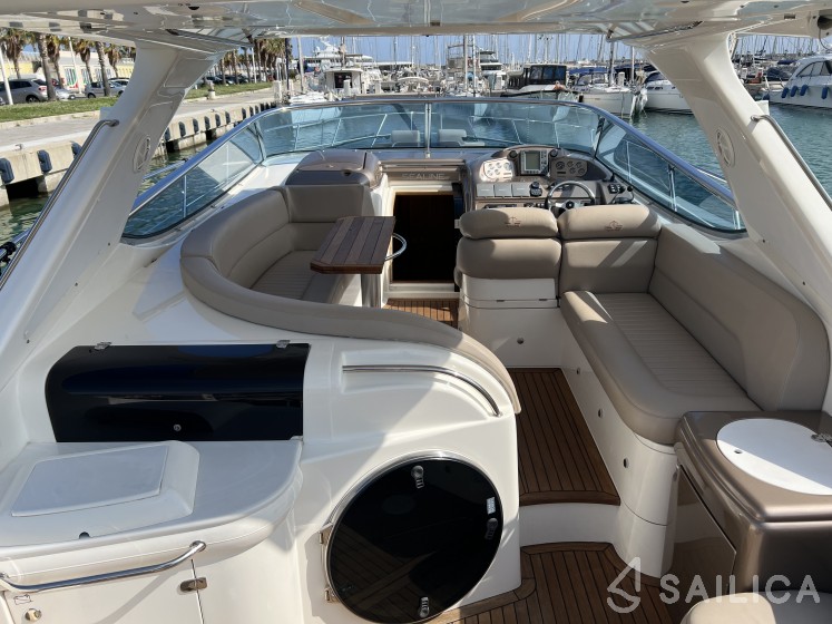 Sealine S 42 - Yacht Charter Sailica