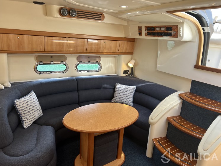 Sealine S 42 - Yacht Charter Sailica