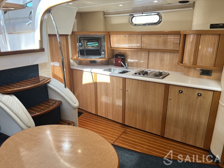 Sealine S 42 - Yacht Charter Sailica