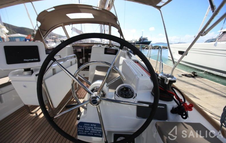 Sun Odyssey 419 - Yacht Charter Sailica