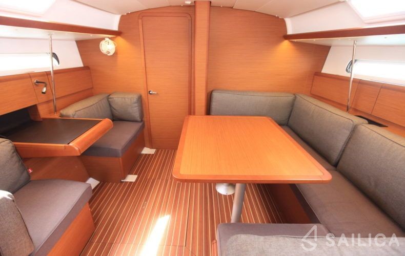 Sun Odyssey 419 - Yacht Charter Sailica
