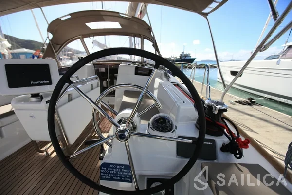 Sun Odyssey 419 - Yacht Charter Sailica