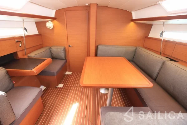 Sun Odyssey 419 - Yacht Charter Sailica
