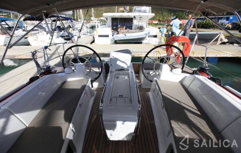 Sun Odyssey 419 - Yacht Charter Sailica