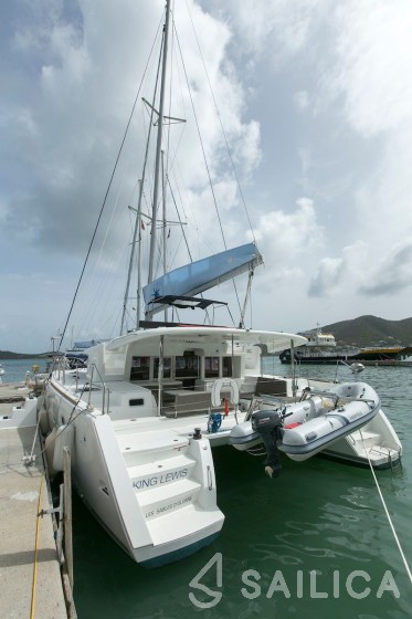 Lagoon 450  Flybridge - Yacht Charter Sailica
