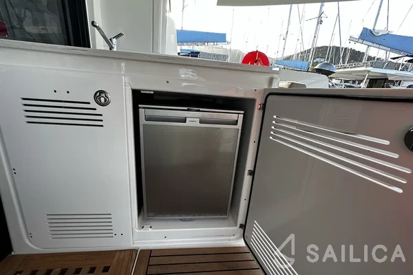 Lagoon 46  - Yacht Charter Sailica