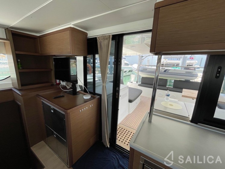 Lagoon 46  - Yacht Charter Sailica