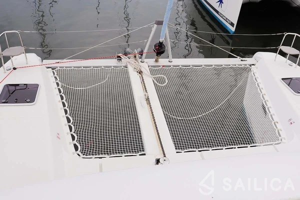 Lagoon 42 - Yacht Charter Sailica