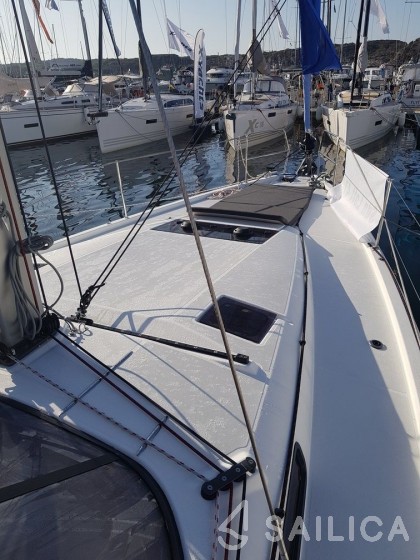 Sun Loft 47 - Yacht Charter Sailica