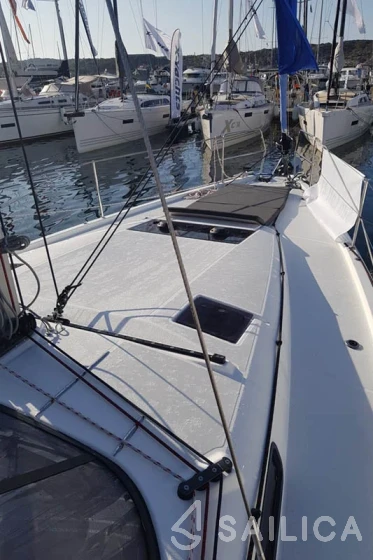 Sun Loft 47 - Yacht Charter Sailica