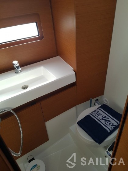 Sun Loft 47 - Yacht Charter Sailica