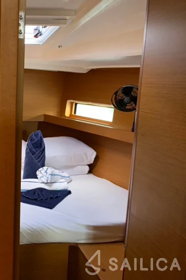 Sun Loft 47 - Yacht Charter Sailica