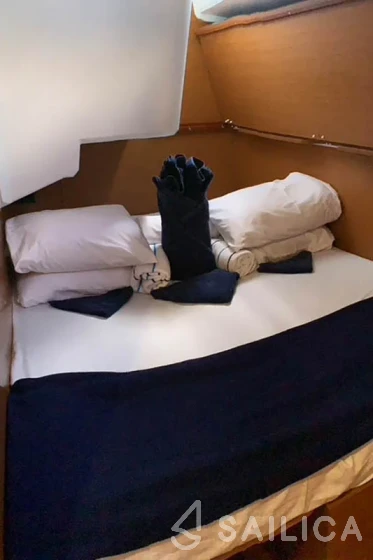 Sun Loft 47 - Yacht Charter Sailica