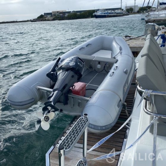 Astréa 42 - Yacht Charter Sailica