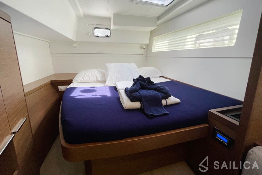 Lagoon 40 - Yacht Charter Sailica