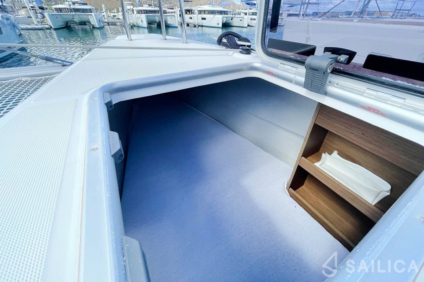 Lagoon 40 - Yacht Charter Sailica