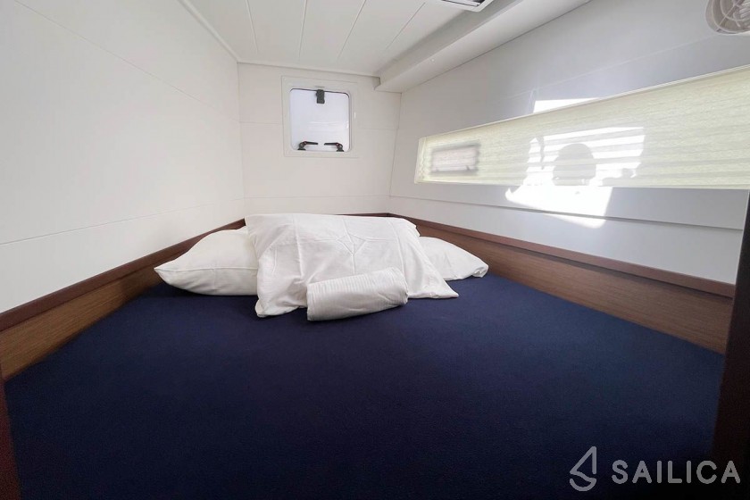 Lagoon 40 - Yacht Charter Sailica