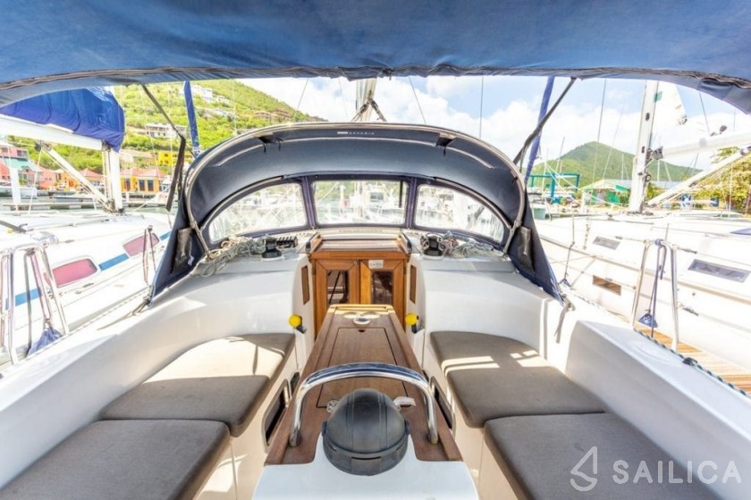 Bavaria 34 - Yacht Charter Sailica