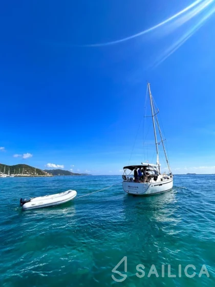 Bavaria 34 - Yacht Charter Sailica