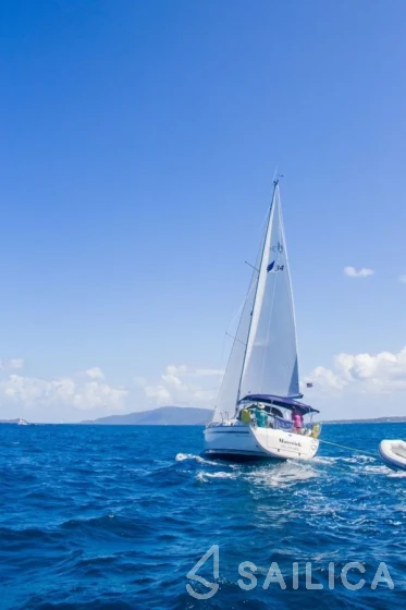 Bavaria 34 - Yacht Charter Sailica