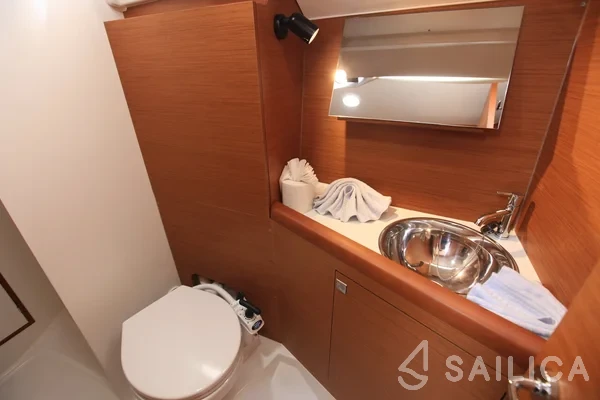 Sun Odyssey 349 - Yacht Charter Sailica