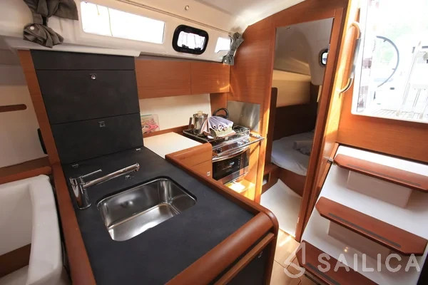 Sun Odyssey 349 - Yacht Charter Sailica