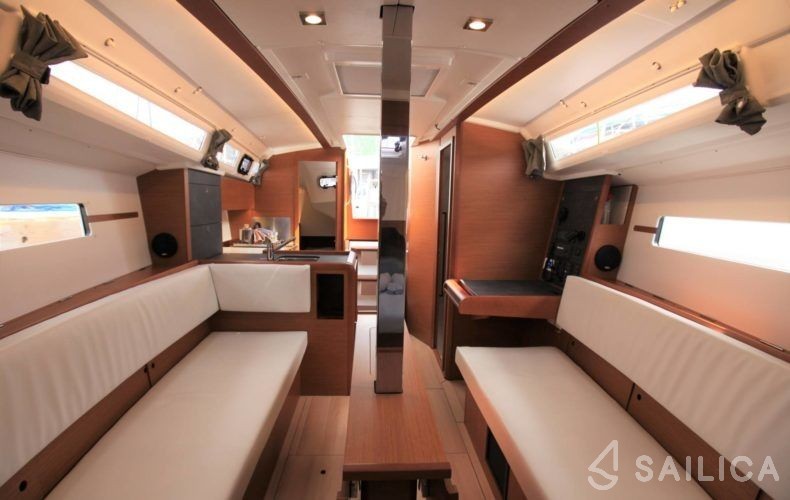 Sun Odyssey 349 - Yacht Charter Sailica