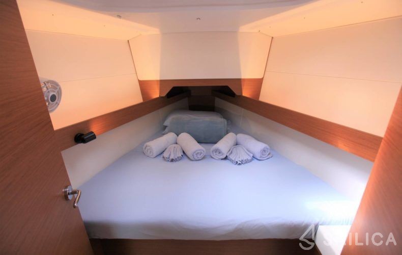 Sun Odyssey 349 - Yacht Charter Sailica
