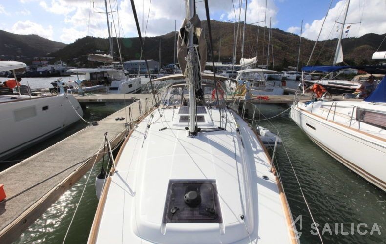 Sun Odyssey 349 - Yacht Charter Sailica
