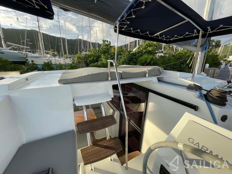 Astréa 42 - Yacht Charter Sailica