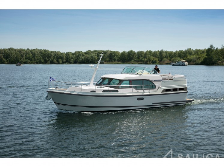 Grand Sturdy 40.0 AC - Yacht Charter Sailica