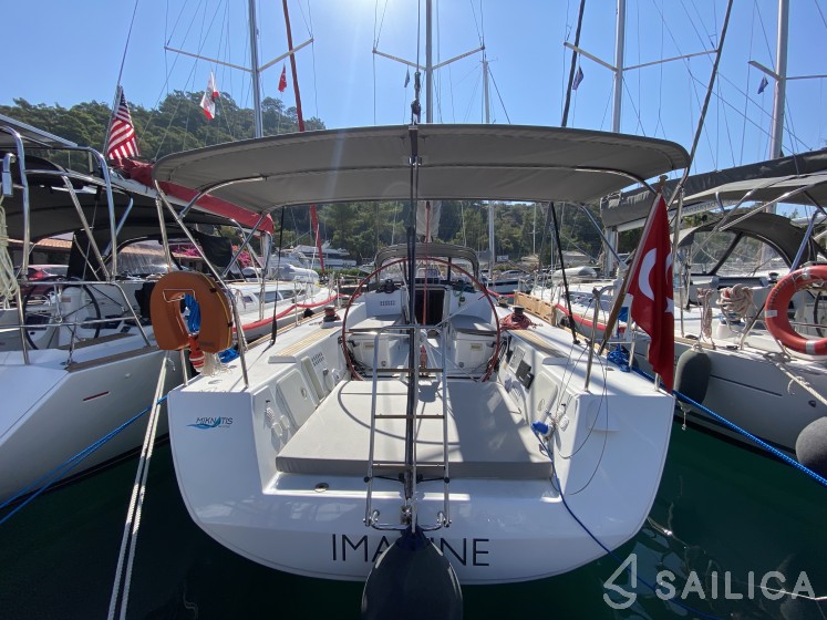 First 40 - Yacht Charter Sailica