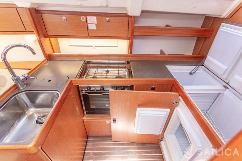Bavaria 41 Cruiser - Yacht Charter Sailica