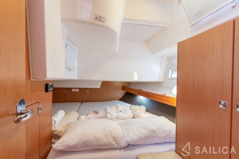 Bavaria 41 Cruiser - Yacht Charter Sailica