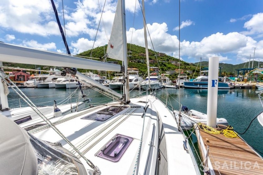 Bavaria 41 Cruiser - Yacht Charter Sailica