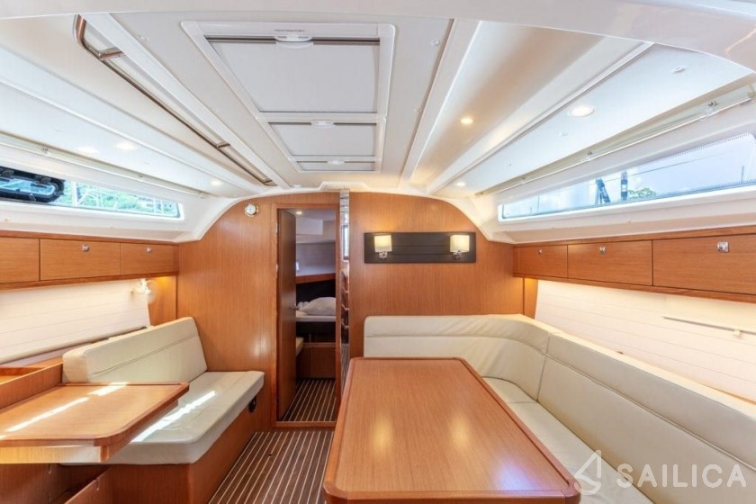 Bavaria 41 Cruiser - Yacht Charter Sailica