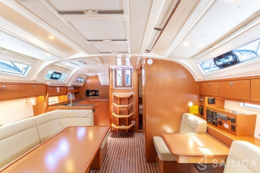 Bavaria 41 Cruiser - Yacht Charter Sailica