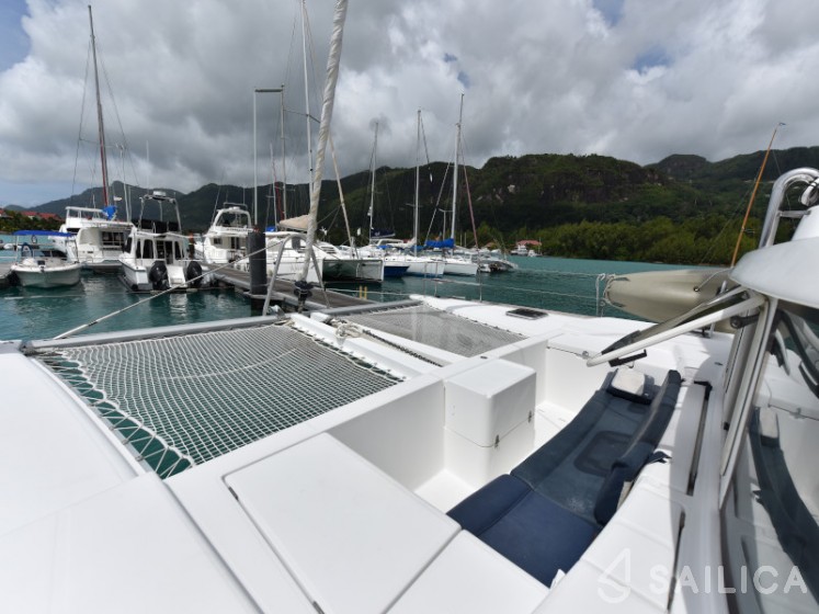 Lagoon 440 - Yacht Charter Sailica