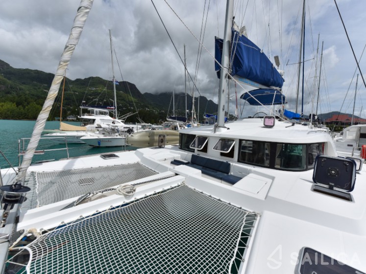 Lagoon 440 - Yacht Charter Sailica