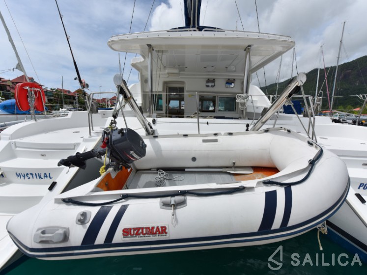 Lagoon 440 - Yacht Charter Sailica