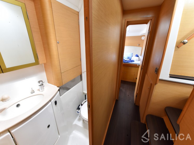 Lagoon 440 - Yacht Charter Sailica