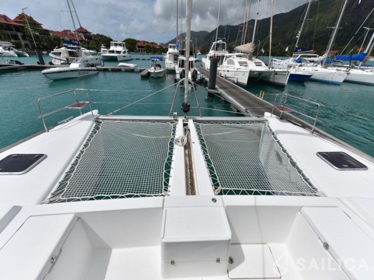 Lagoon 440 - Yacht Charter Sailica
